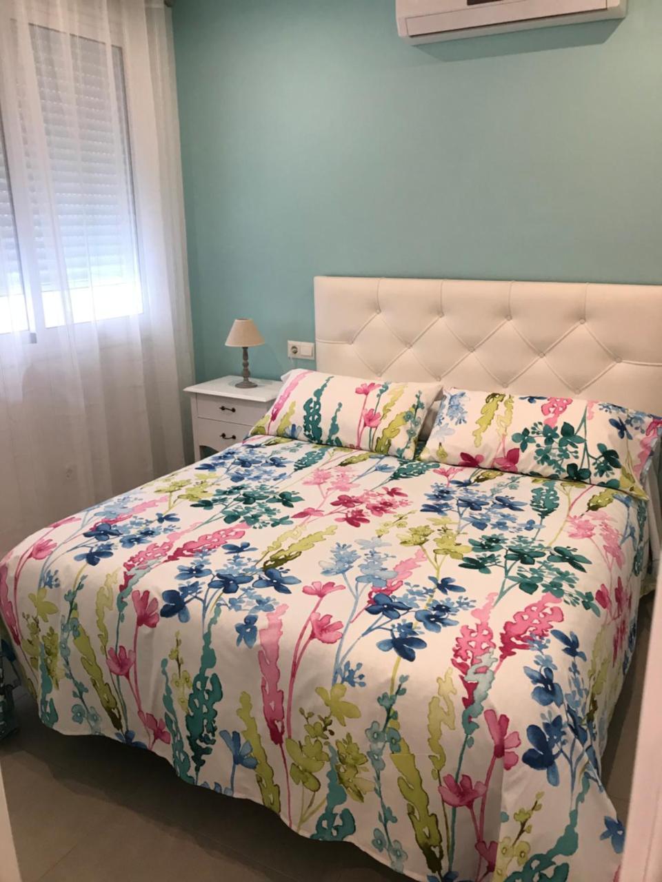 Apartamento Avenida 2 内尔哈 外观 照片